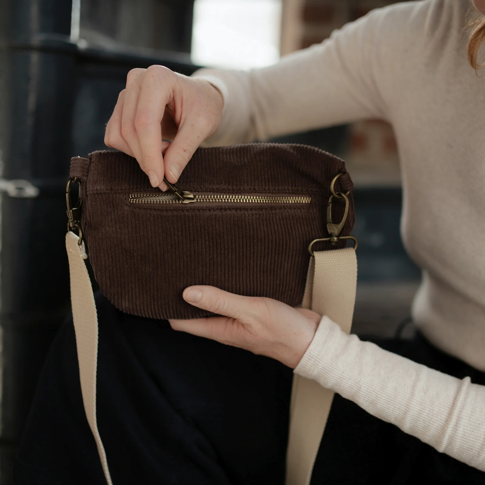 Bauchtasche Tomma Cord - Image 12