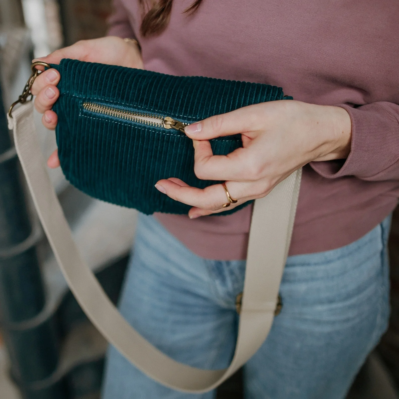 Bauchtasche Tomma Cord - Image 15